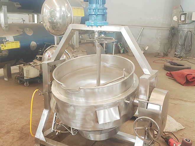 Tilting Cooking Kettle With Agitator